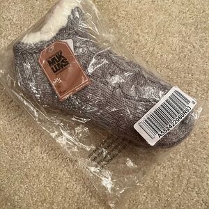 Muk Luks Soft Gray Knit Footwear